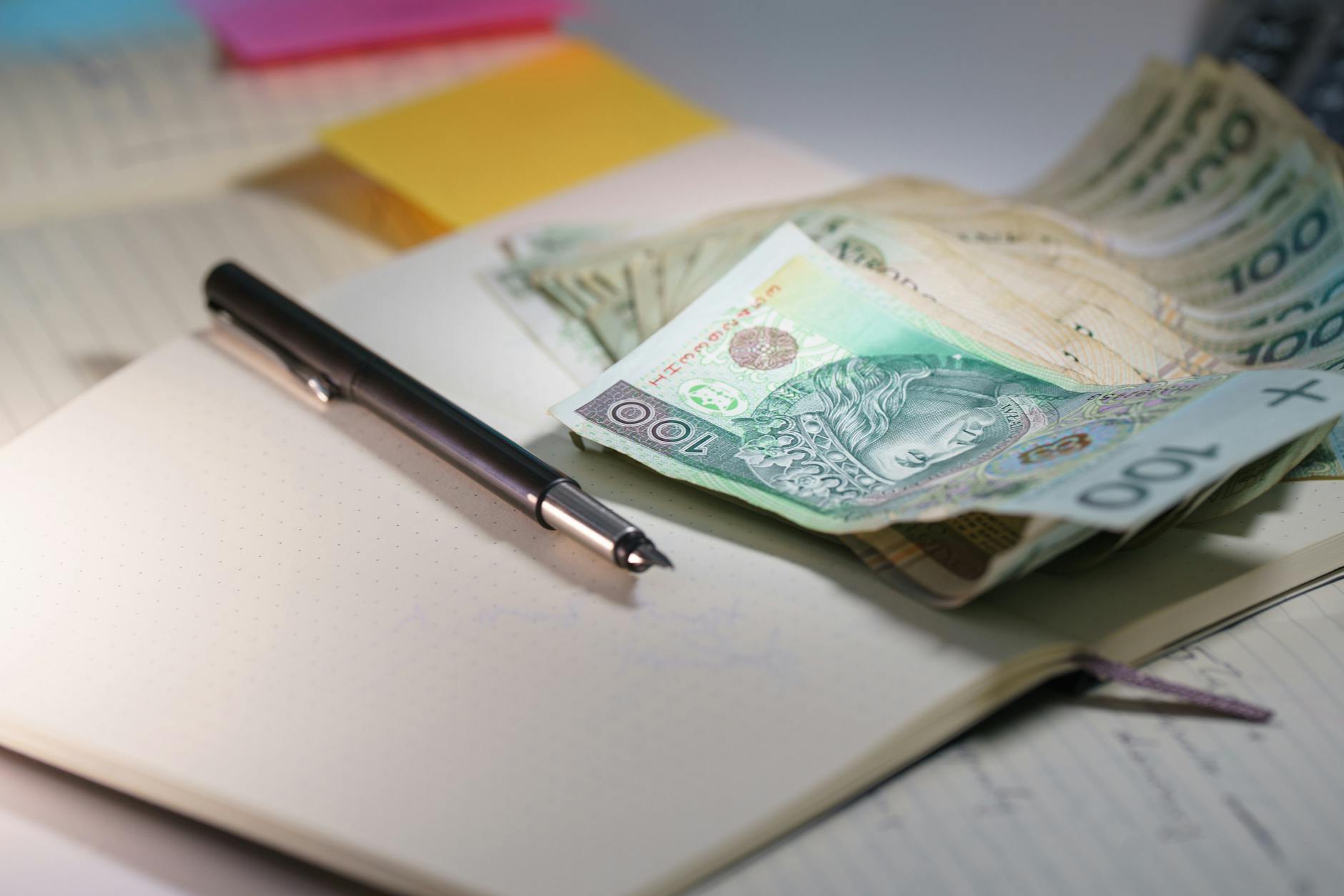 Urząd Miasta Żagań - budynek miejski symbolizujący szansę na dofinansowanie rozwoju miasta